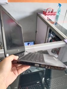 https://pusatlaptopkudus.com/product/laptop-hp-240-g3-intel-core-i3-gen-4-ram-4-gb/