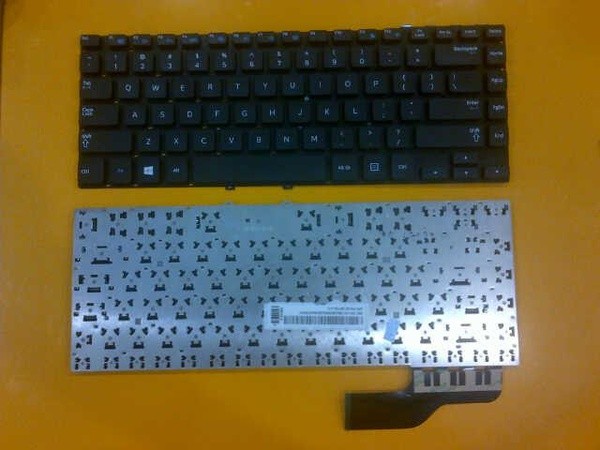 KEYBOARD SAMSUNG NP275 Original
