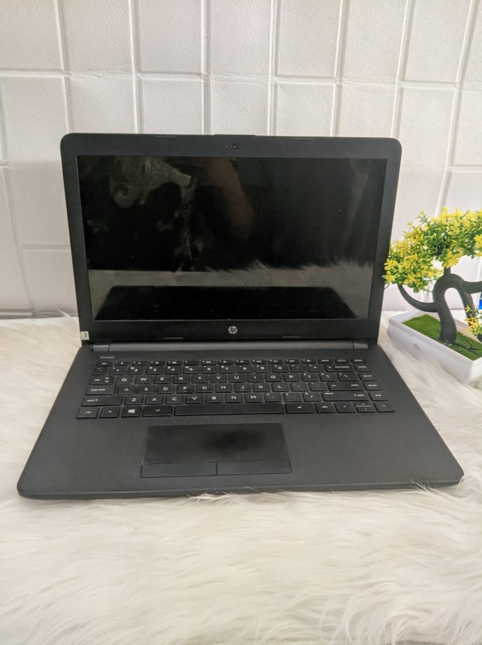 Laptop Gaming, Segel, Laptop Hp 14-bw511AU | AMD A9-9420 | RAM 4 | HDD 1000 GB