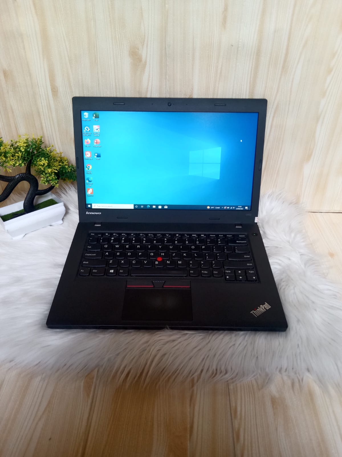 Laptop Lenovo Thinkpad L450 Stok 2 | Intel Core i5 Broadwell – 5200U | RAM 8 GB | SSD 128 GB