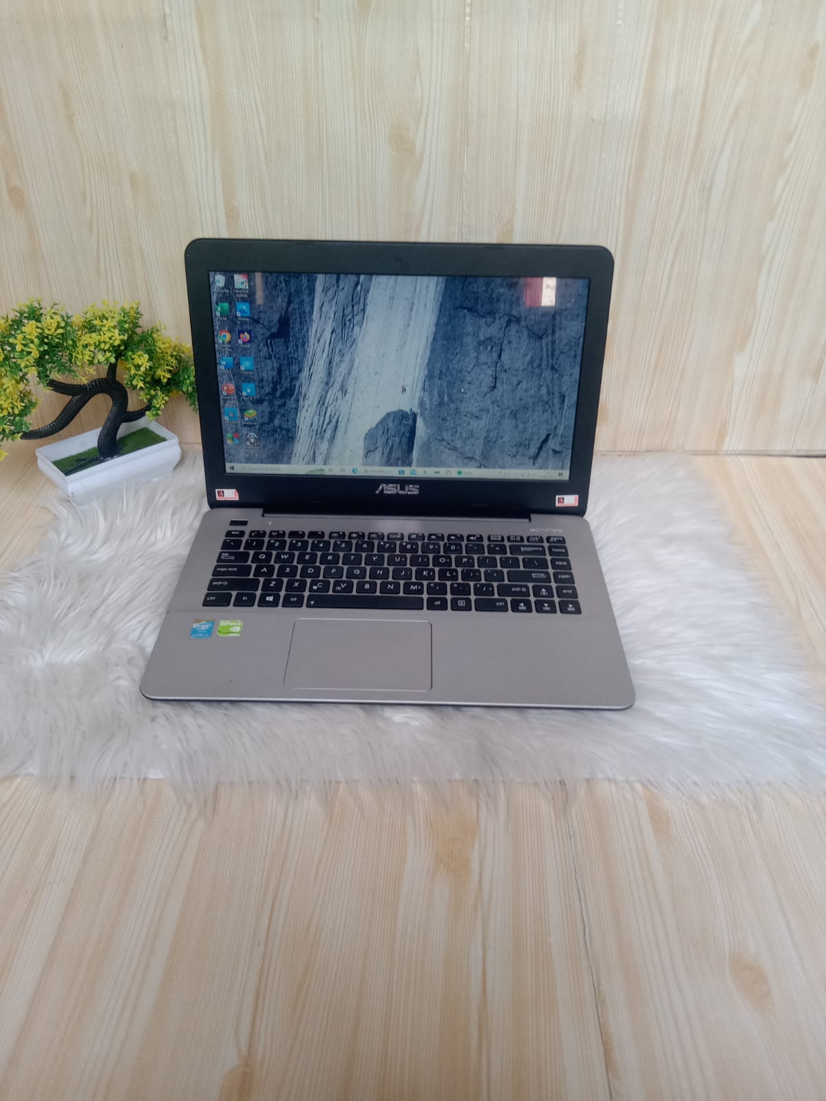 Laptop Gaming, Asus A455L | Intel Core i5 Haswell – 4210U | NVIDIA GeForce 820M | RAM 8GB | HDD 500 GB | SSD 128 GB