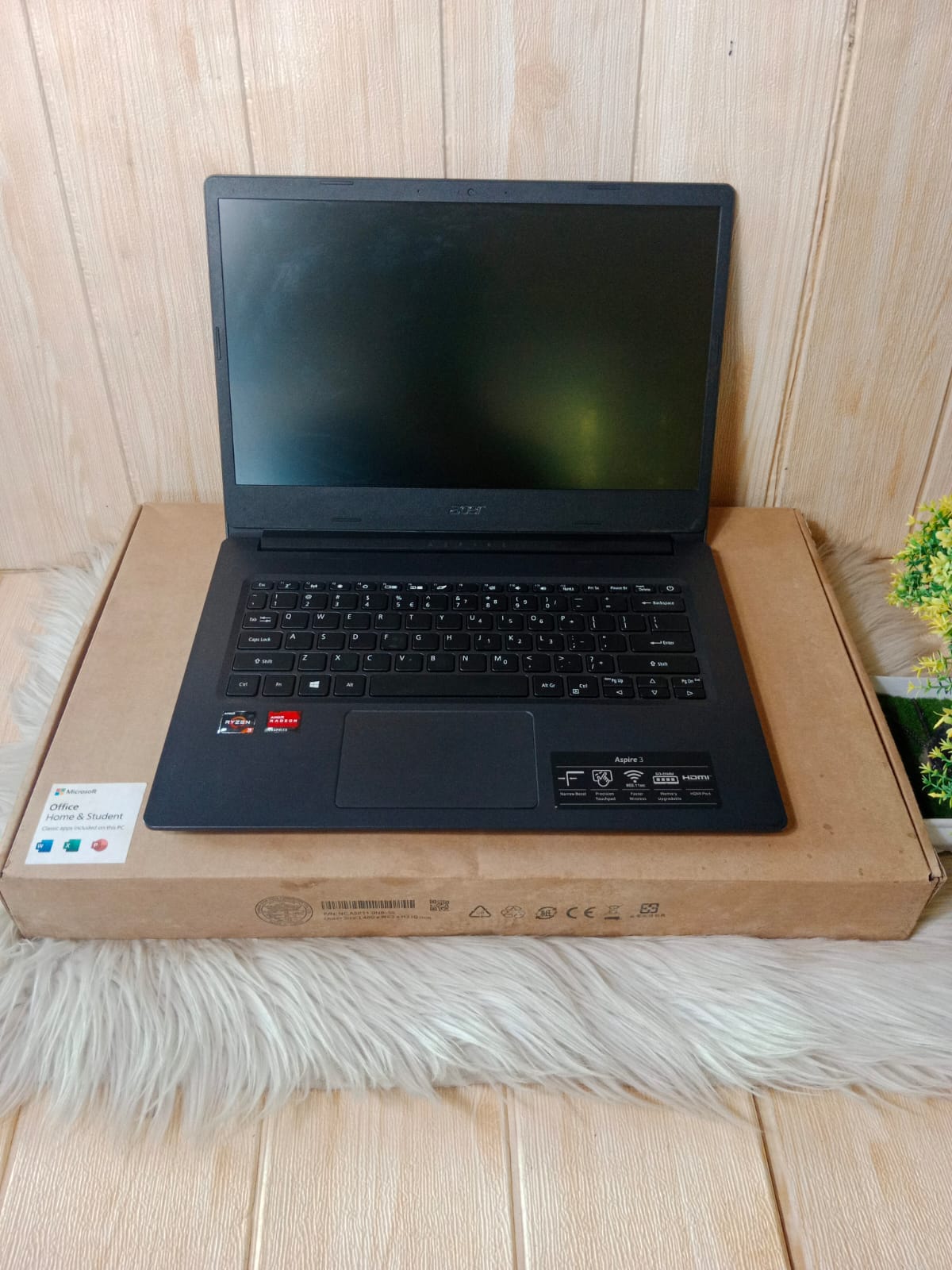 Laptop Acer Aspire A R Rg Amd Ryzen U Ram Gb Ssd Gb Garansi Resmi