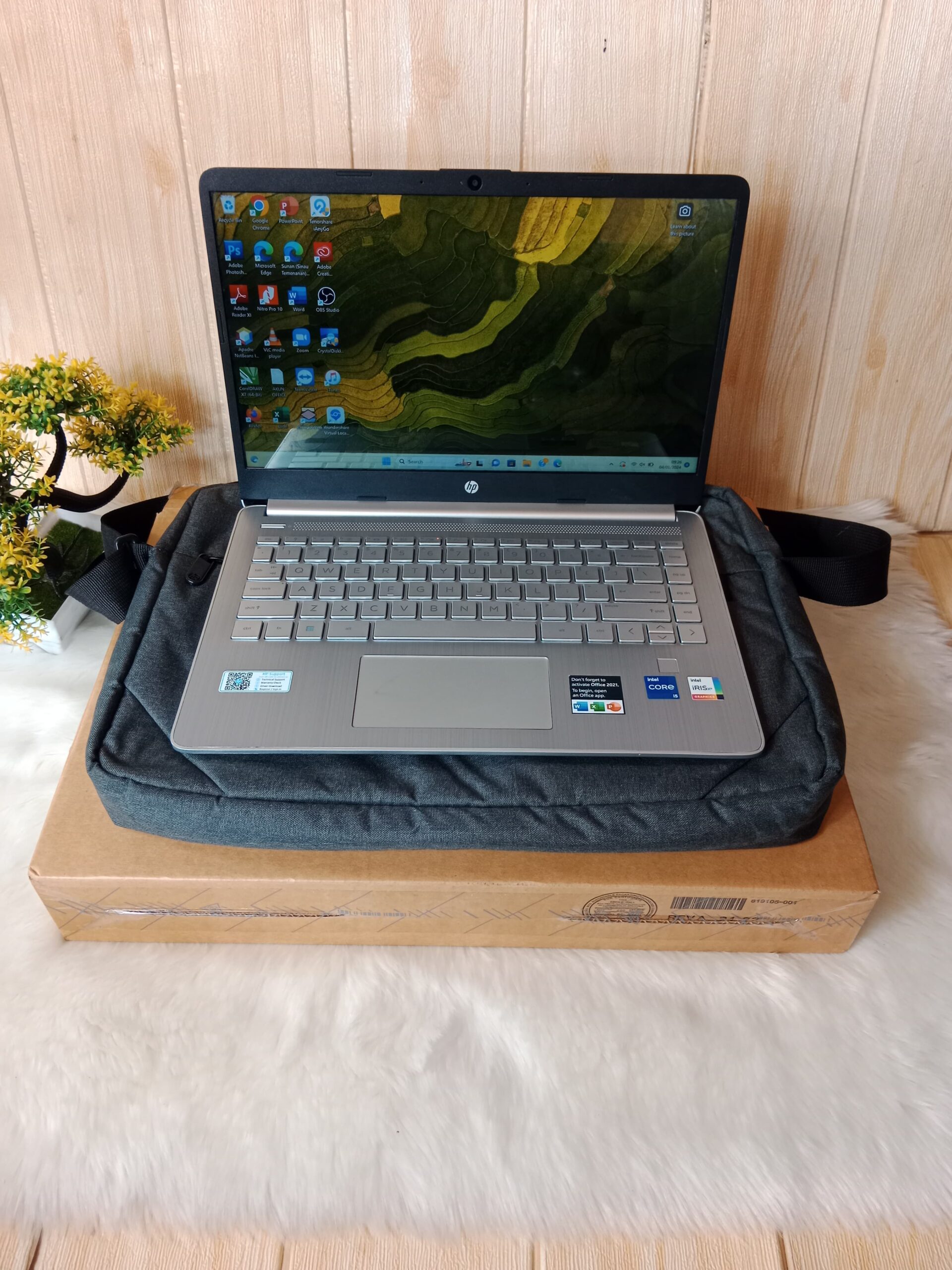 LAPTOP Hp 14s-dq5000TU | INTEL CORE i5 Alder Lake – 1240P | RAM 8 GB | SSD 512 GB | FULLSET