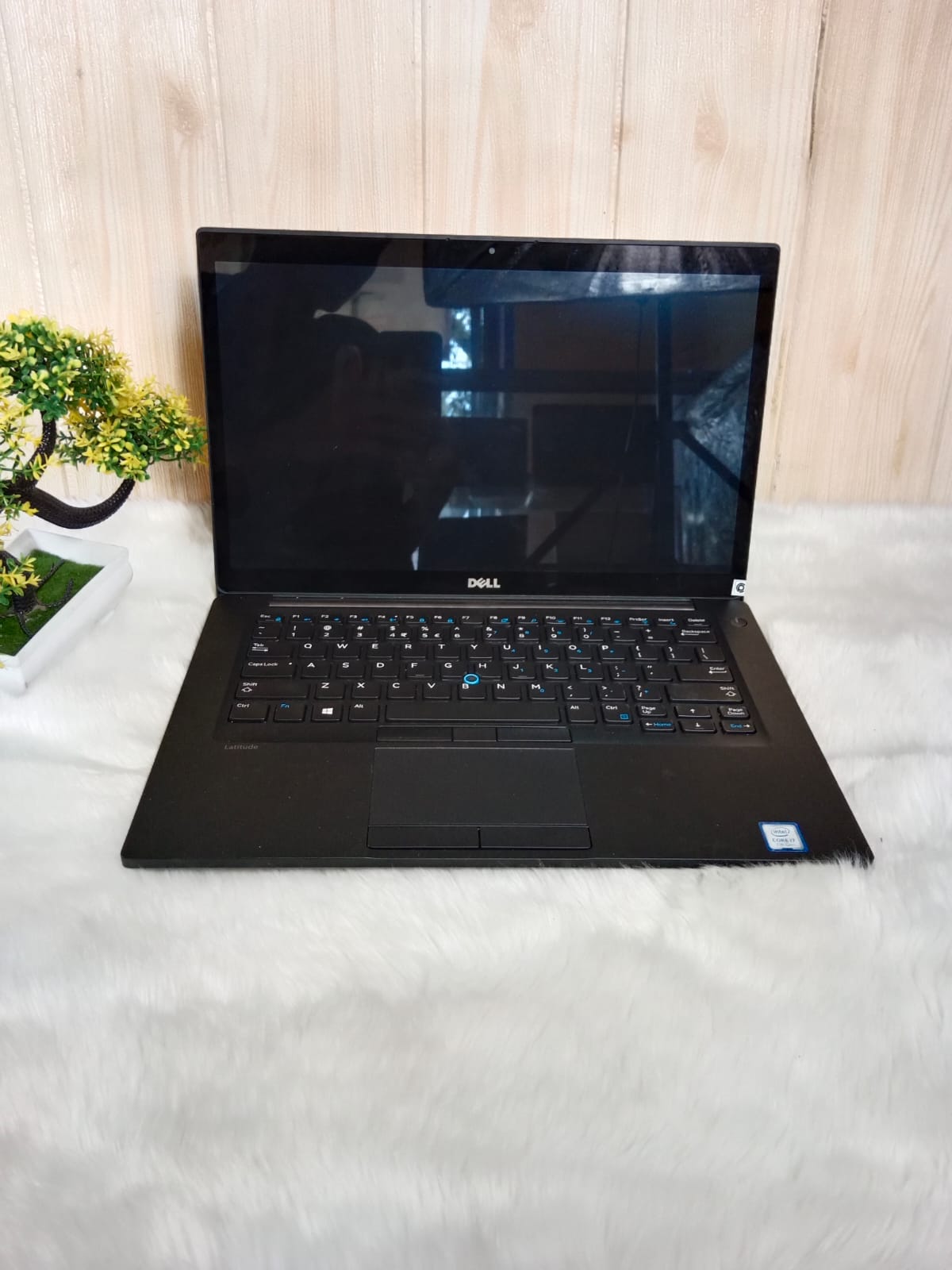 Laptop Dell Latitude 7480 | Intel Core i7 Kabylake – 7600U | RAM 8 GB | SSD 256 GB | Touchscreen