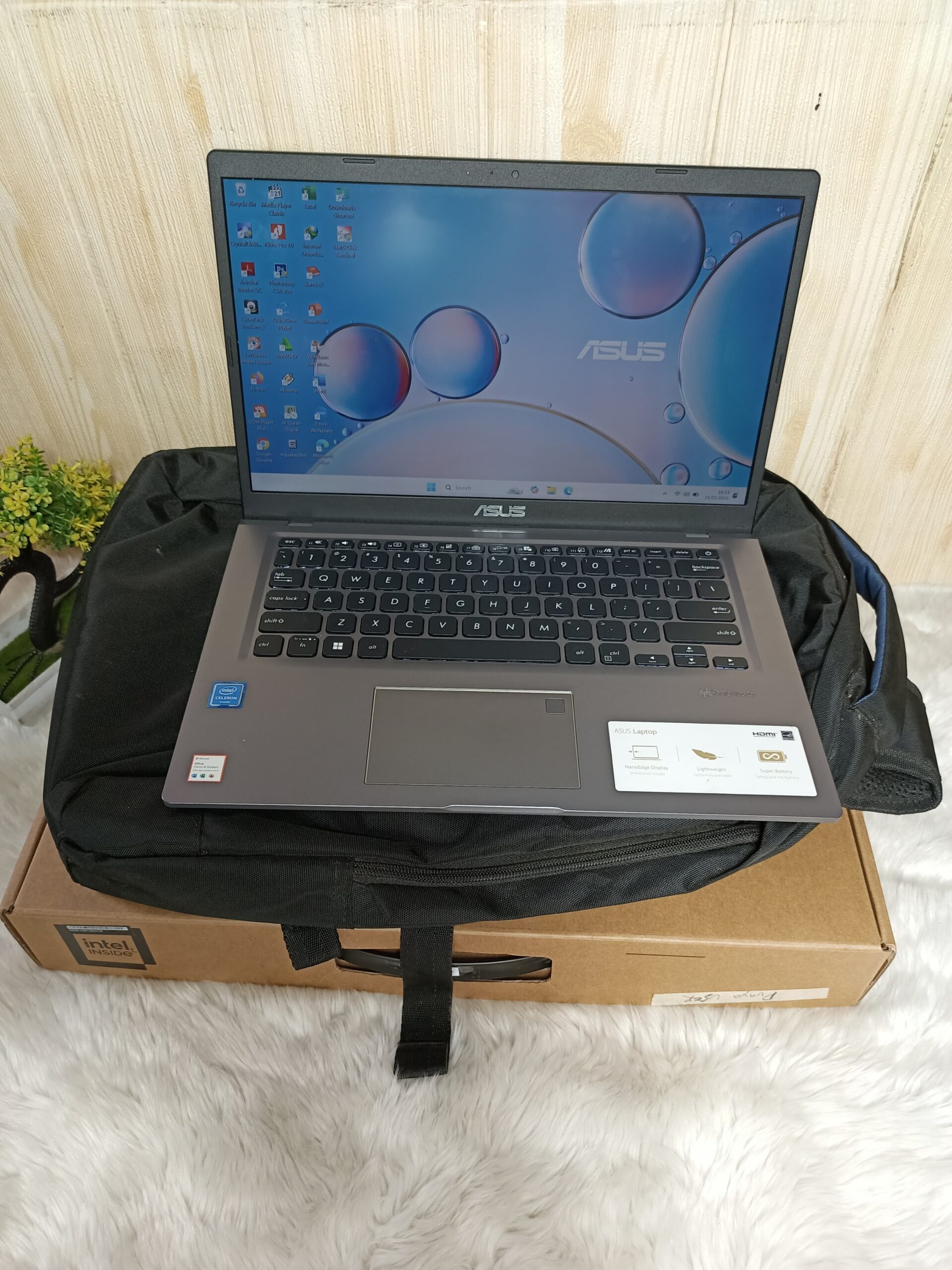 Laptop 2025 Dengan Slot Ekspansi RAM & SSD
