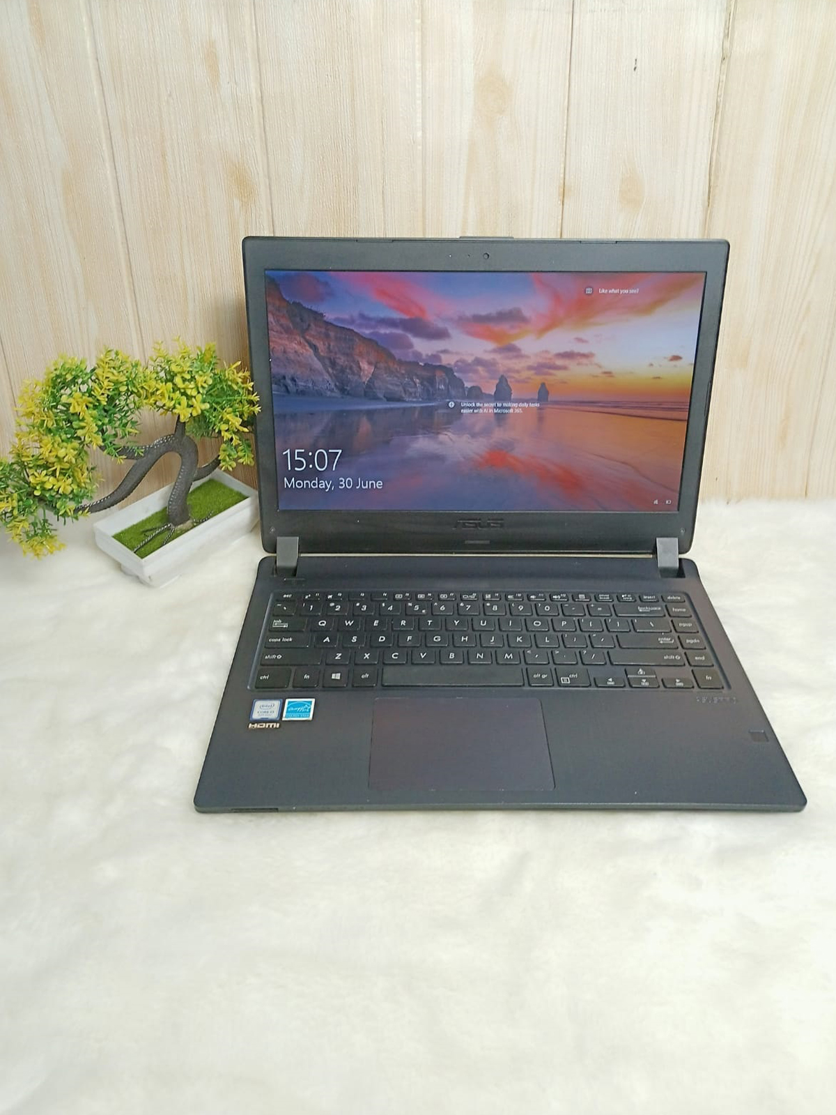 Laptop Asus P1440F | Intel Core i3 Kabyake R – 8145U | RAM 4 GB | SSD 128 GB
