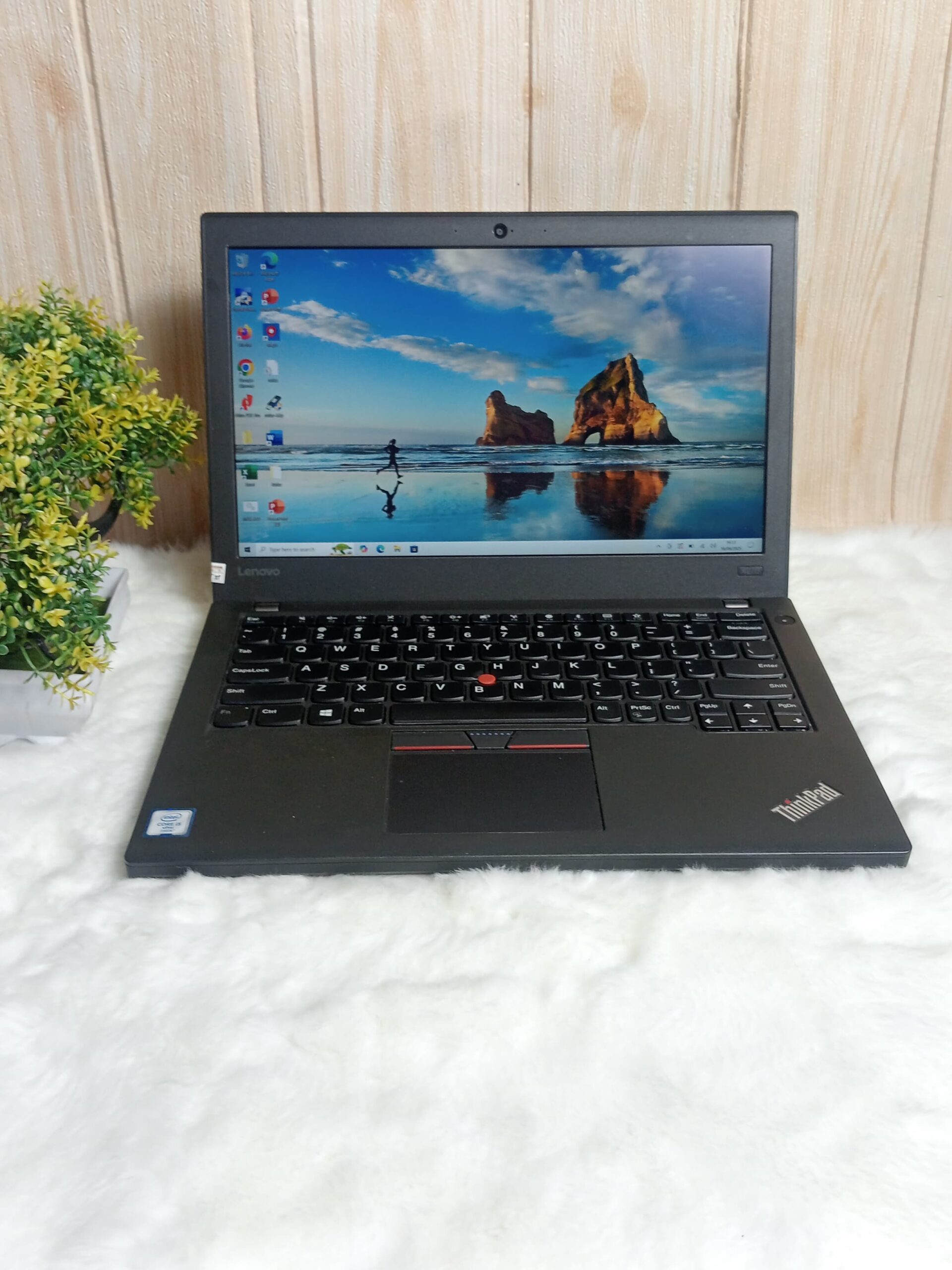 Netbook Lenovo ThinkPad X270 | INTEL Core i5  Skylake – 6300U | RAM 8 GB | SSD 256 GB | TOUCHSCREEN
