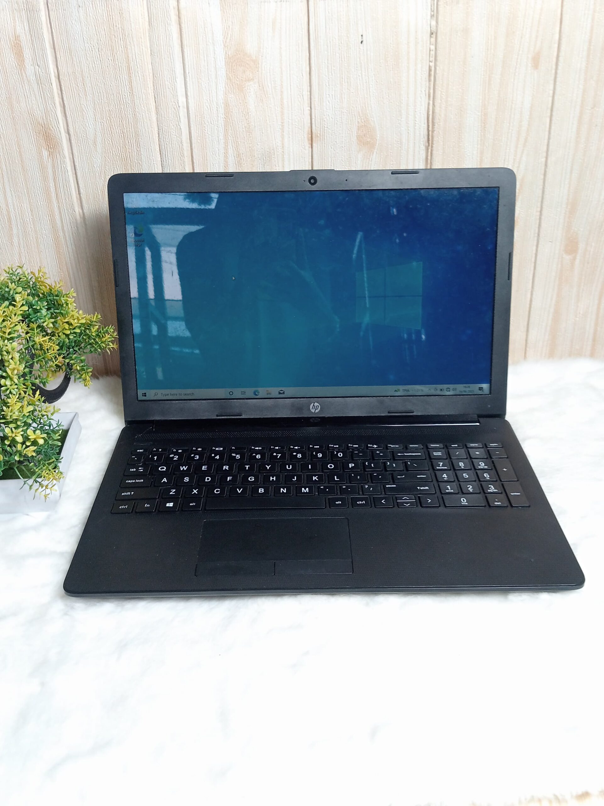 Laptop hp 15-db0005AU | AMD E2-9000e | RAM 4 GB | HDD 500 GB