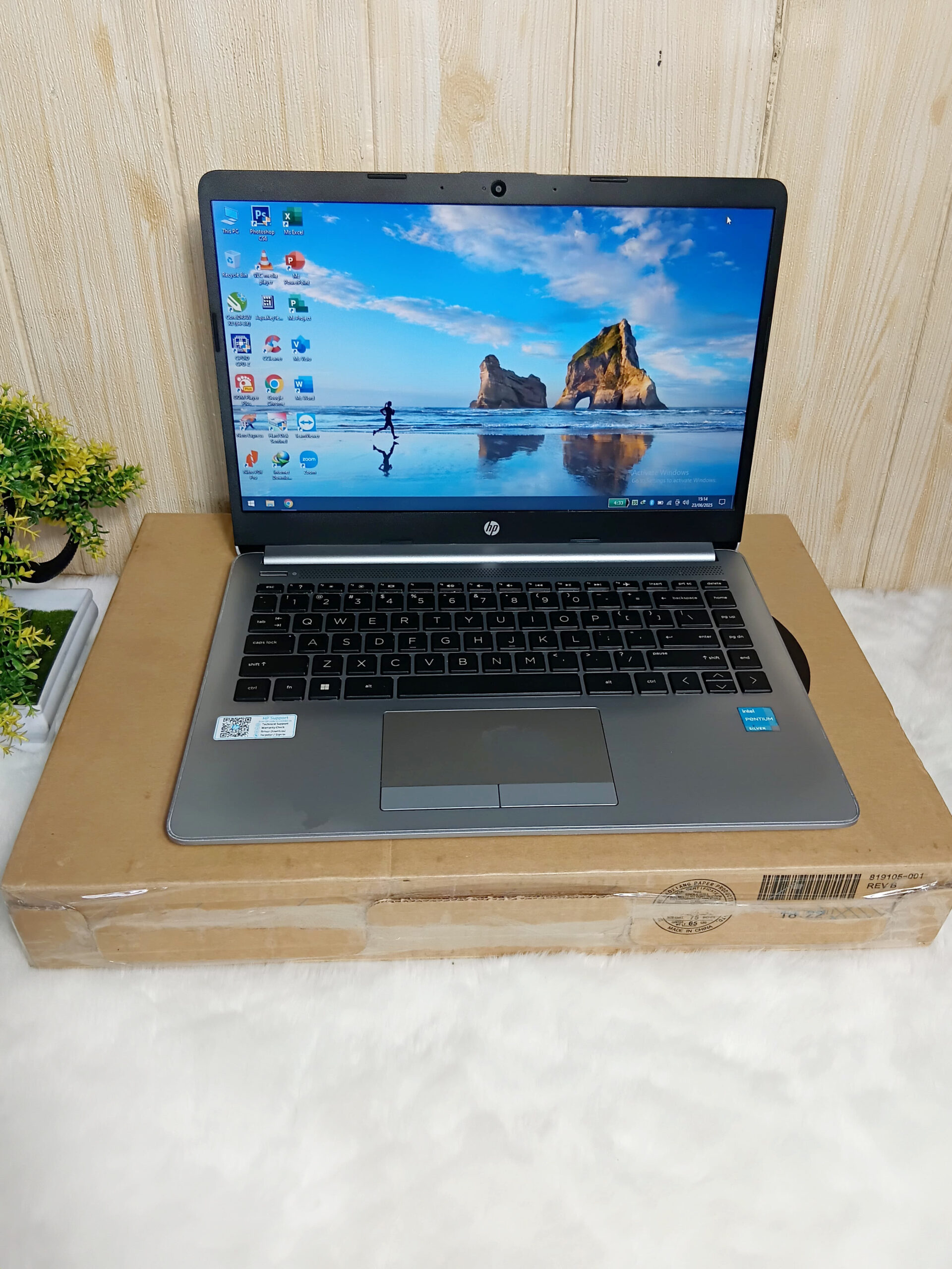 Laptop Hp 240 G9 | Intel Pentium Silver N6000 | RAM 4 GB | SSD 256 GB