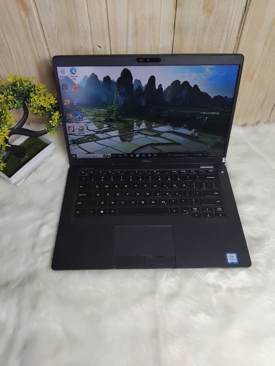 Laptop Dell Latitude 5400 | Intel Core i5 Kabylake R – 8265U | RAM 8 GB | SSD 256 GB