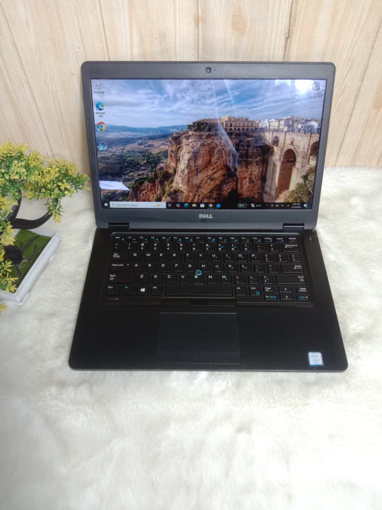 Laptop Dell Latitude 5480 | Intel Core i7 Kabylake – 7600U | RAM 8 GB | SSD 512 GB | TOUCHSCREEN | BACKLIT