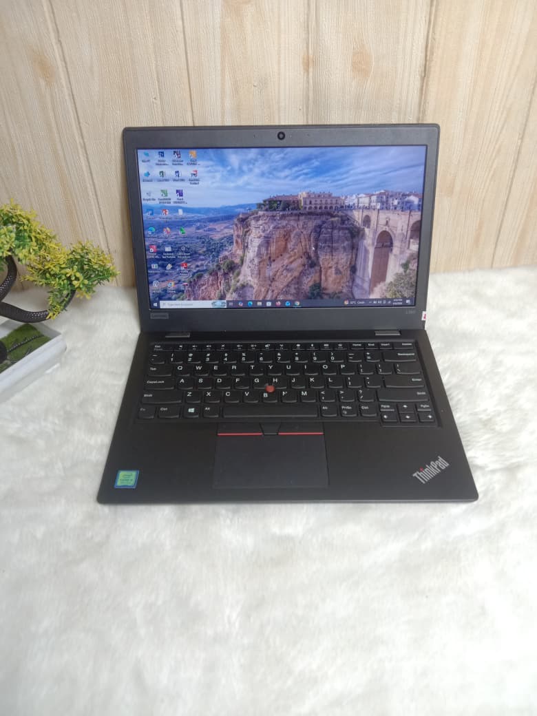Laptop Lenovo Thinkpad L390 | Intel Core i5 Kabylake R – 8265U | RAM 8 GB | SSD 256 GB